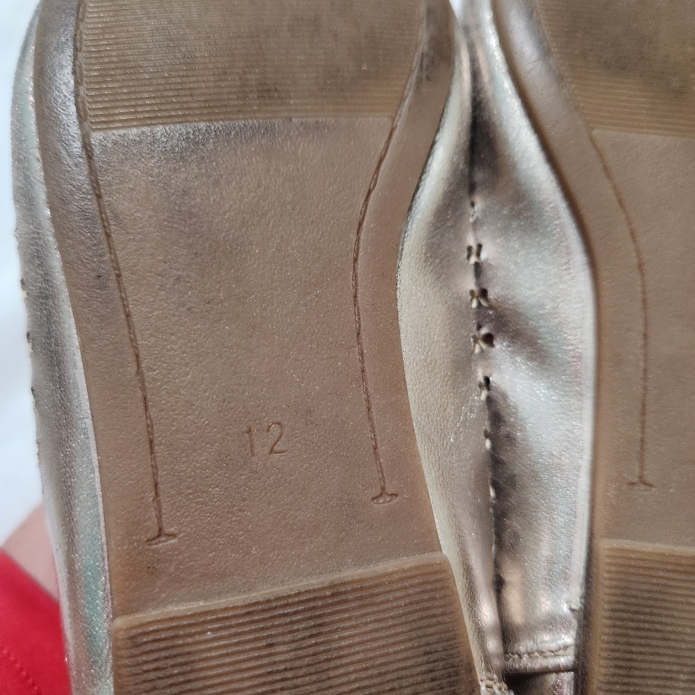 Gap Kids Size 12 Gold Flat Dress Shoes - Picture 4 of 7